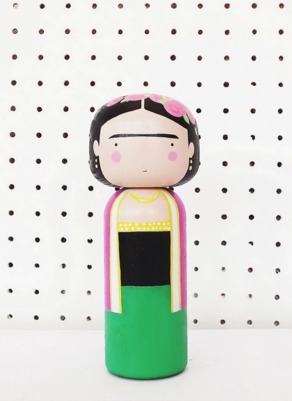 Figurine En Bois “Karl” Lucie Kaas – Design Sketch.inc, Hauteur 30 Cm, Bois D'aulne Peint à La Main